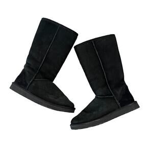 UGG Black Classic Tall II Boot - SIZE 8
